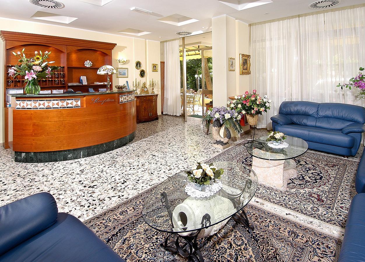 Hotel Cristina Hospitality Centrale (Adults Only) Riccione Eksteriør billede