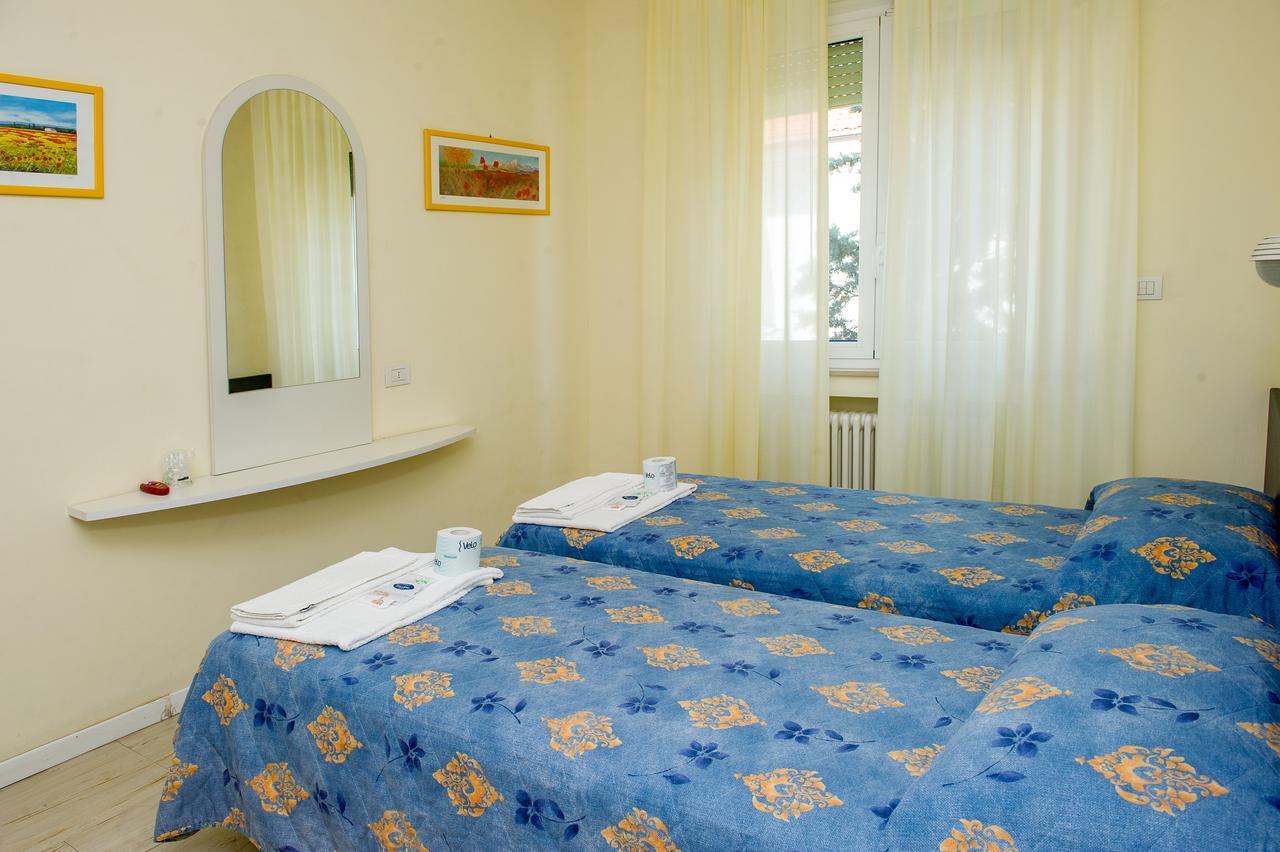 Hotel Cristina Hospitality Centrale (Adults Only) Riccione Eksteriør billede